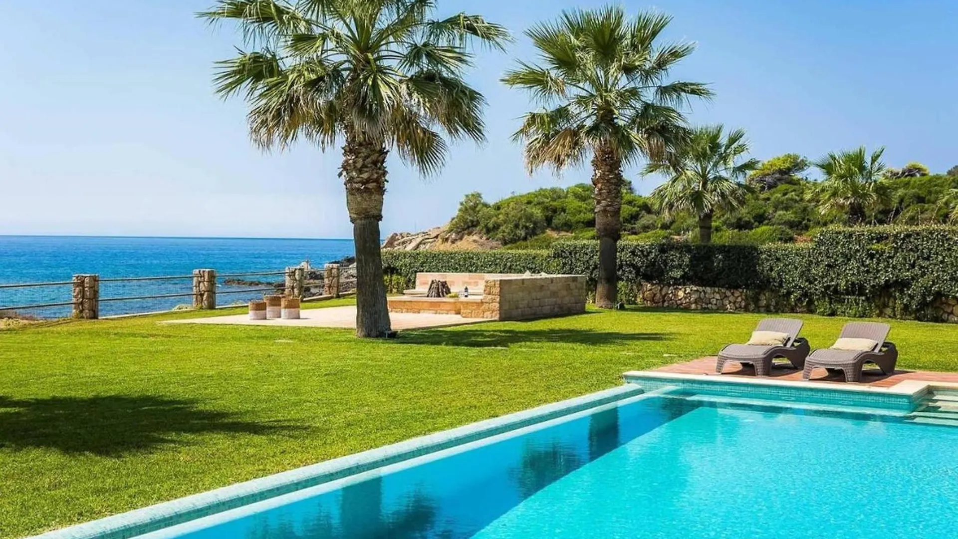 Astounding Seafront Kefalonia Villa 3 Bedrooms Villa Alegria Private Pool Amazing Sea Views Minies Minia 0*,  Grecja